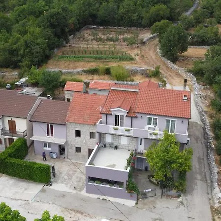 Village House * Imotski
